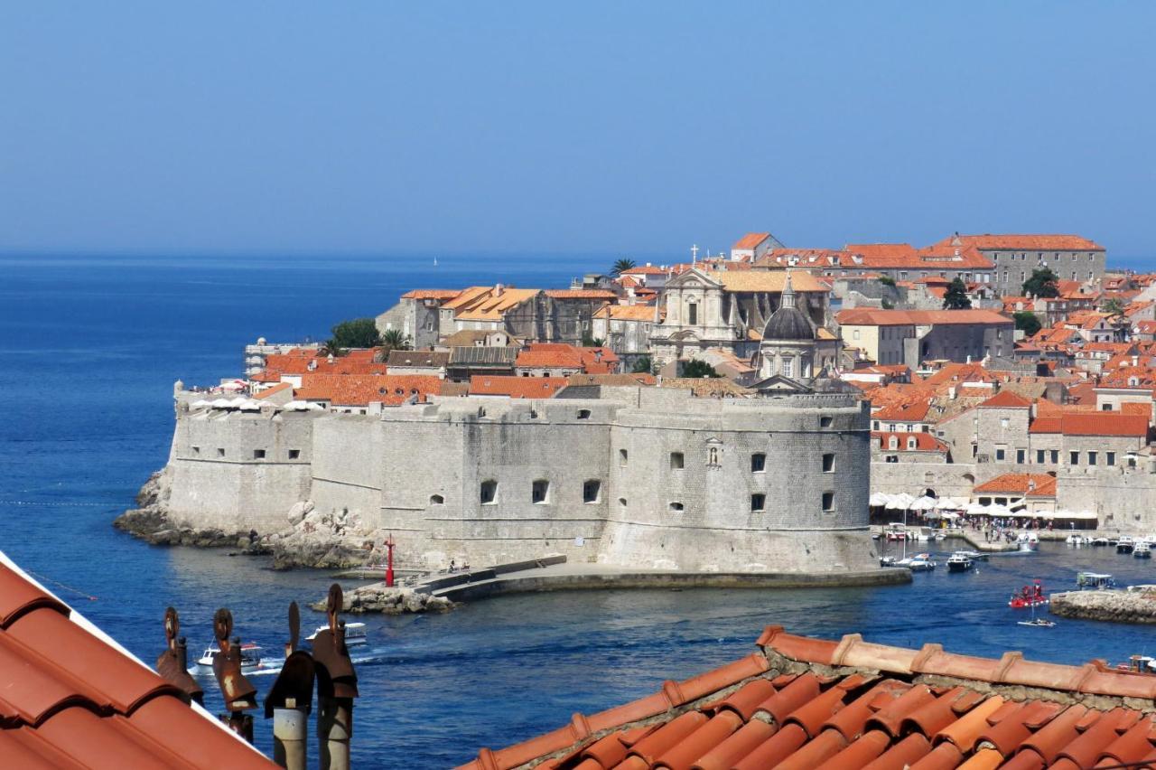 Sunset Over The Dubrovnik'S Old Town المظهر الخارجي الصورة